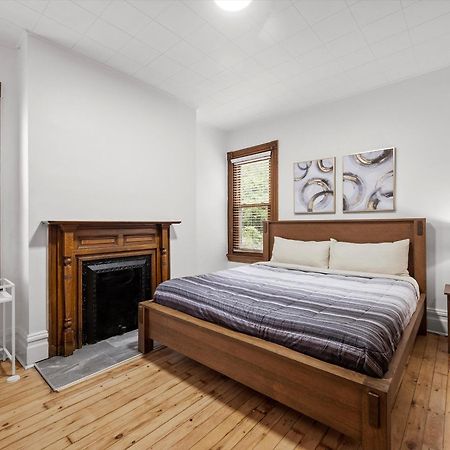 Oakland, Pittsburgh !D Modern And Stylish Private Bedroom With Shared Bathroom Exterior foto